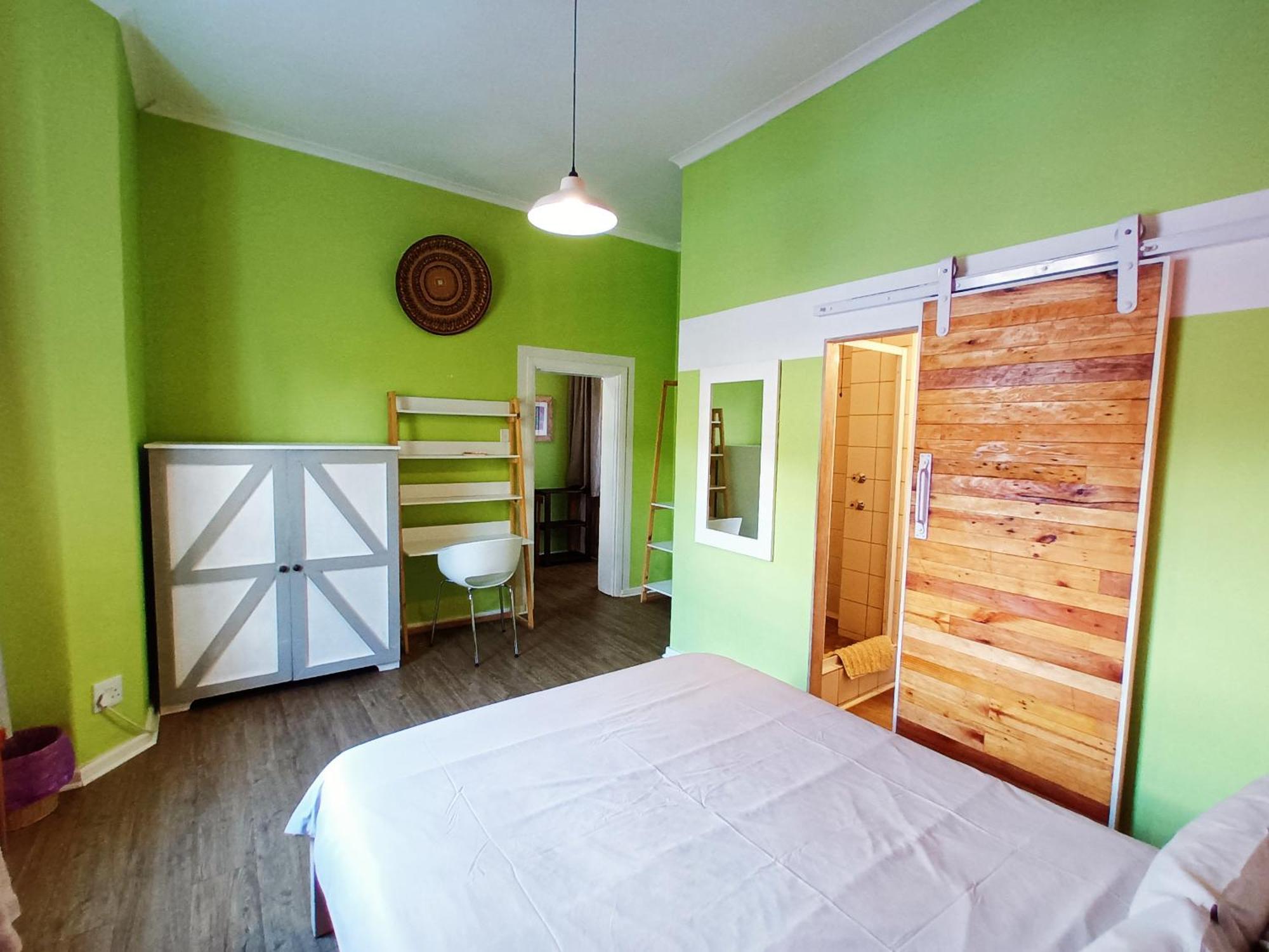 House On The Hill Hostel Cape Town Room photo